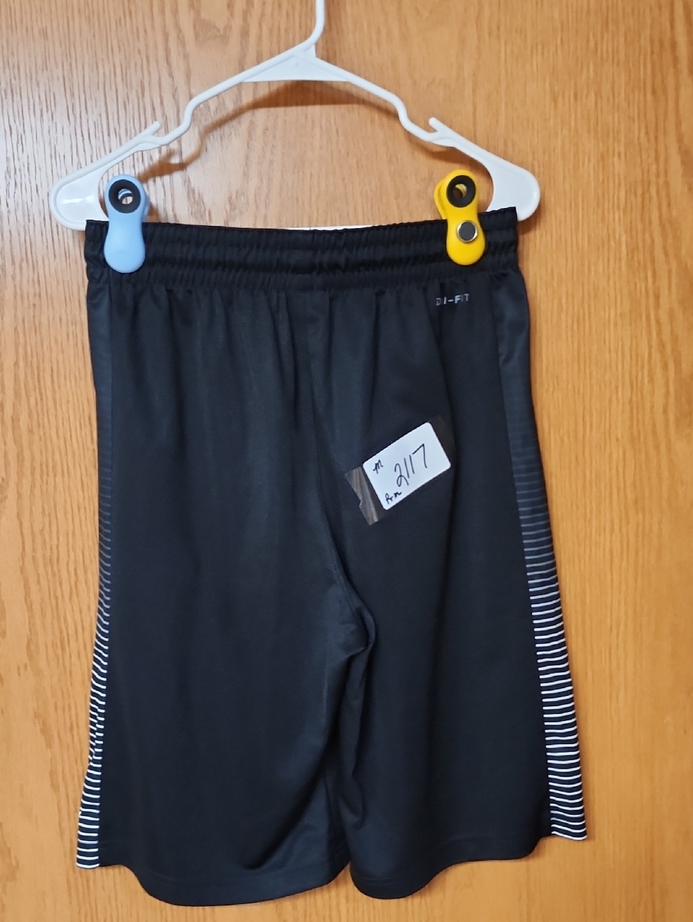 Air Jordan Black Athletic Shorts with Side Stripe mens M number 2117